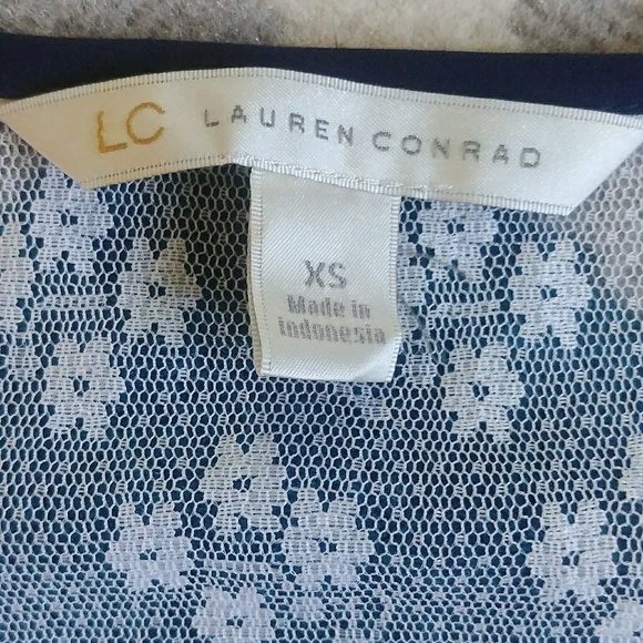 NWOT LC Lauren Conrad Sleeveless Blouse (XS) - Picture 2 of 3